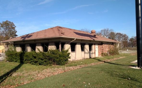 Prime Retail Location: 3585 N Vermilion St, Danville, IL 61832